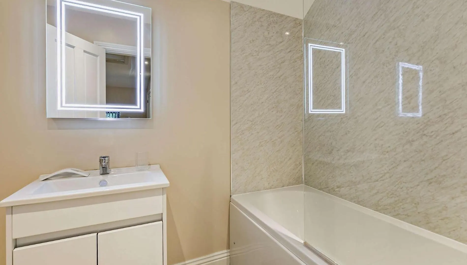 3 Bed In Tollerton 87290ヴィラ